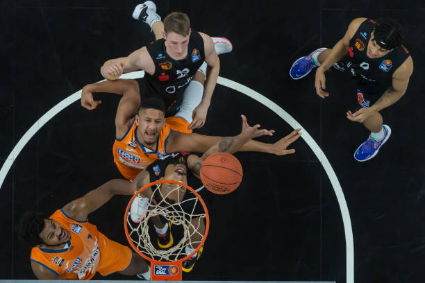 更是对自身 更是对自身