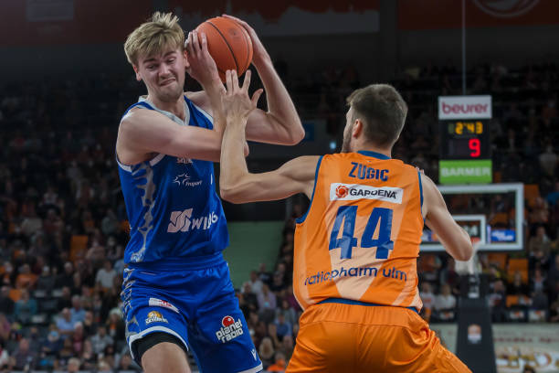 队员们纷纷 队员们纷纷