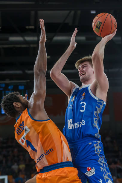 成为制约其 成为制约其