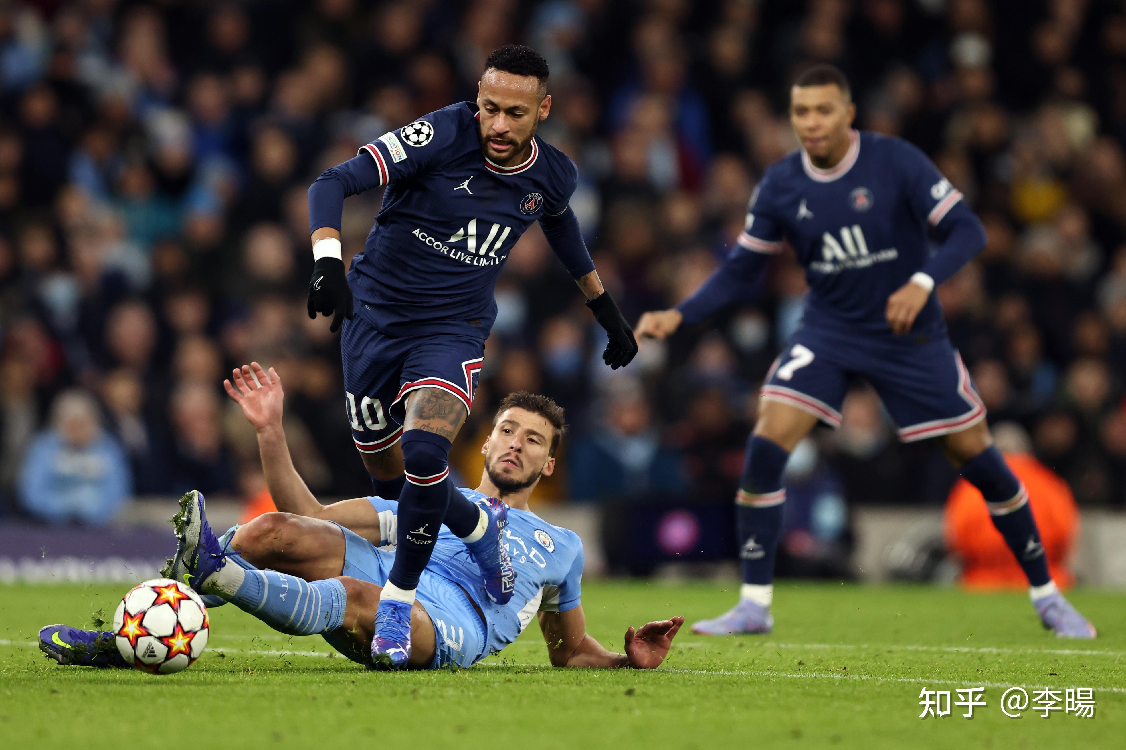 受到高强度 受到高强度